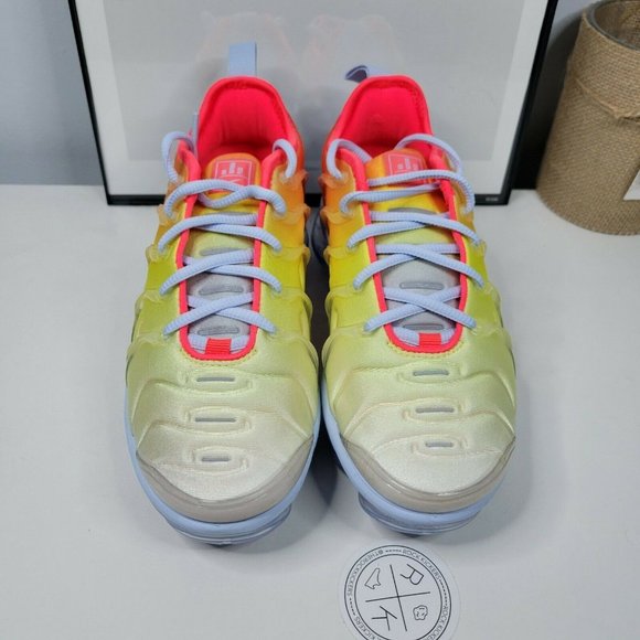 Nike Air VaporMax Plus Sunrise - Picture 4 of 4